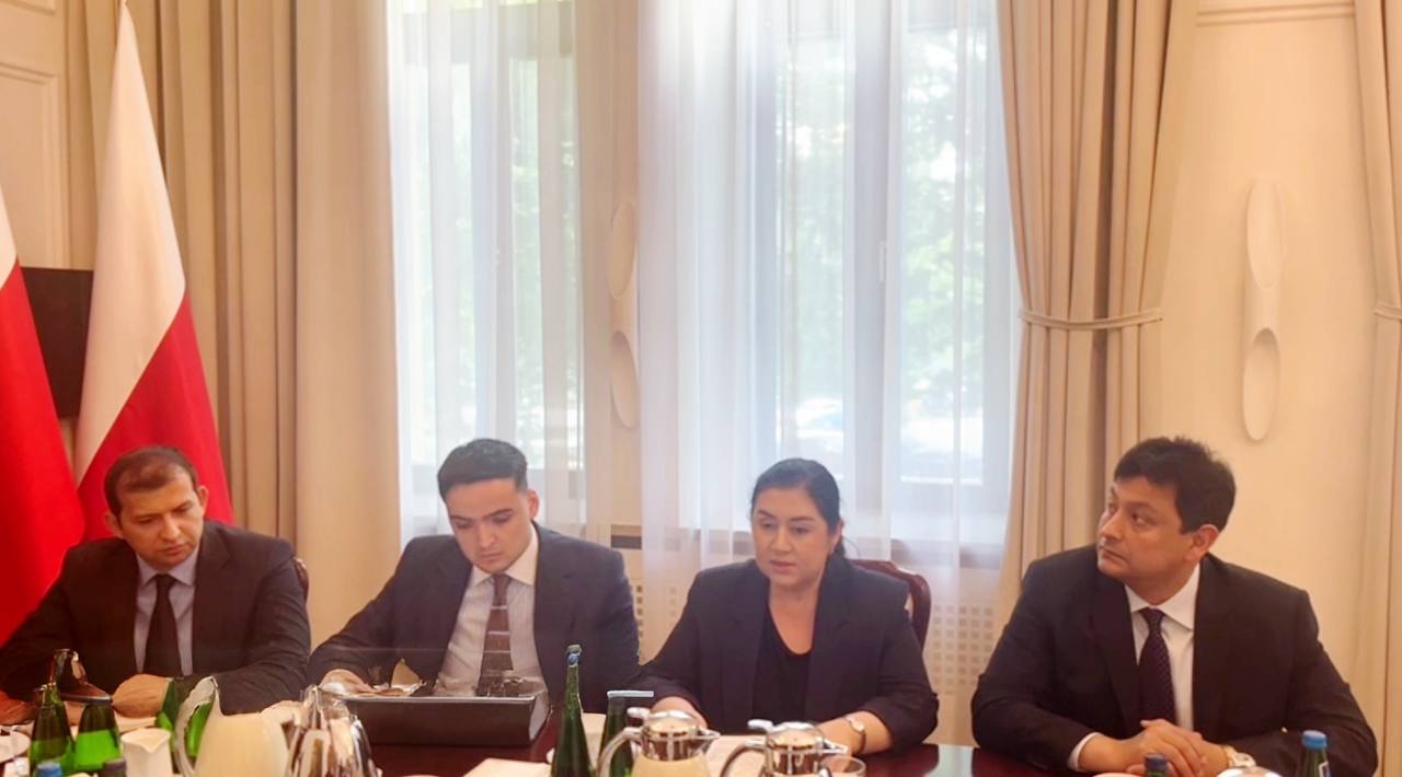 Polsha Konstitutsiyaviy tribunali va Polsha Ombudsman instituti vakillari bilan muloqot