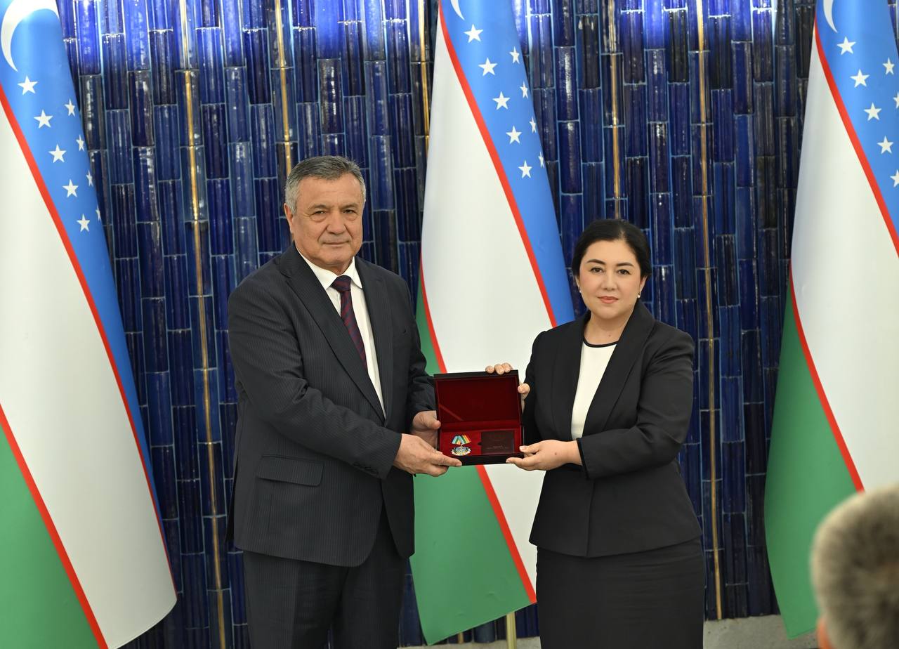By the Decree of the President of the Republic of Uzbekistan “On Awarding a Group of Civil Servants and Employees of the Production and Socio-Economic Sectors on the Occasion of the Thirty-Fifth Anniversary of the Independence of the Republic of Uzbekistan,” the Commissioner of the Oliy Majlis for Human Rights (Ombudsman), Feruza Eshmatova, was awarded the “Do‘stlik” Order.